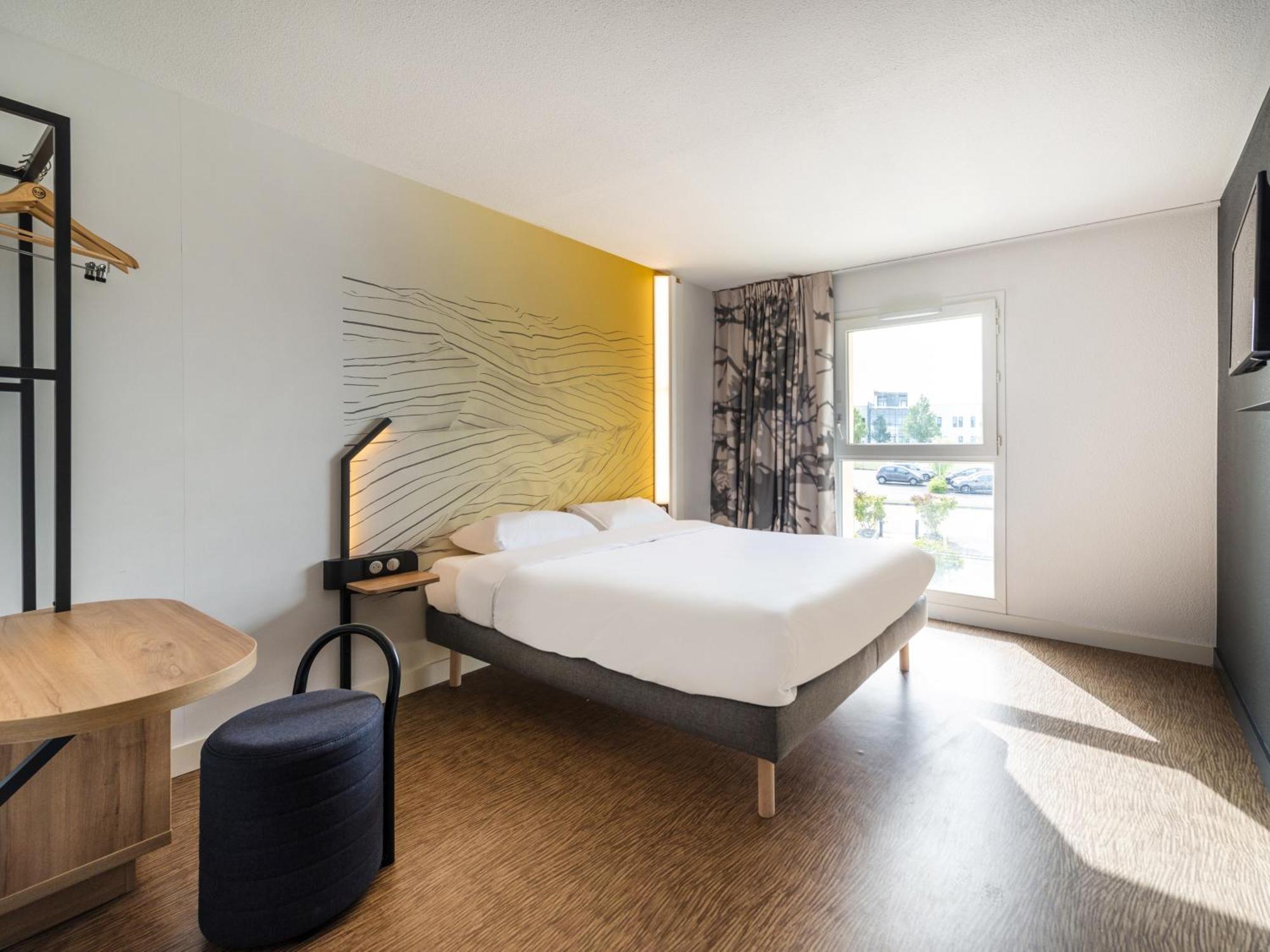 B&B Hotel Cholet Nord Exterior foto